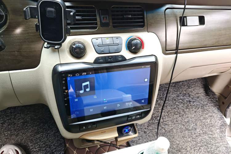 Used JAC Group Refine 2011 2.0L Government Procurement Version Manual Luxury Trim