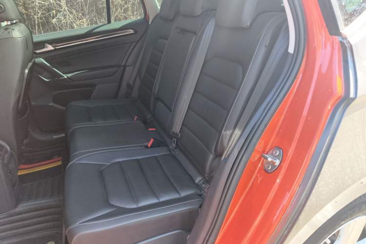 Used Volkswagen Golf 2015 1.4TSI Sportsvan