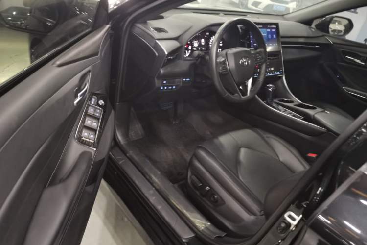 Used Toyota Avalon 2023 2.0L Luxury Edition Driver Seat