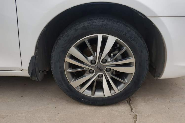 Used Geely Auto Emgrand 2018 1.5L CVT Upward Connect Edition Right Front Wheel Hub