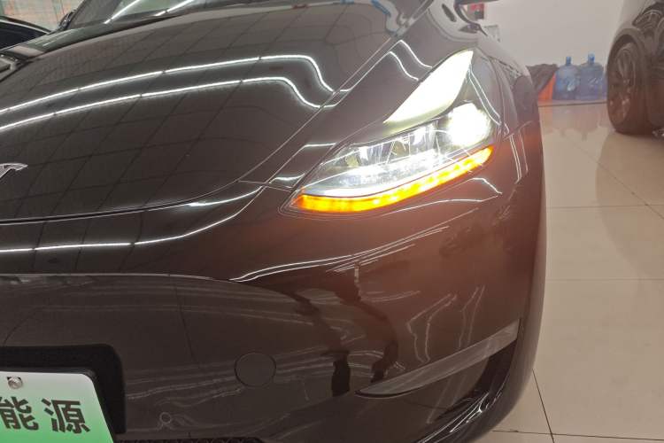 Used Tesla Model Y 2023 Long-Range All-Wheel-Drive Version
