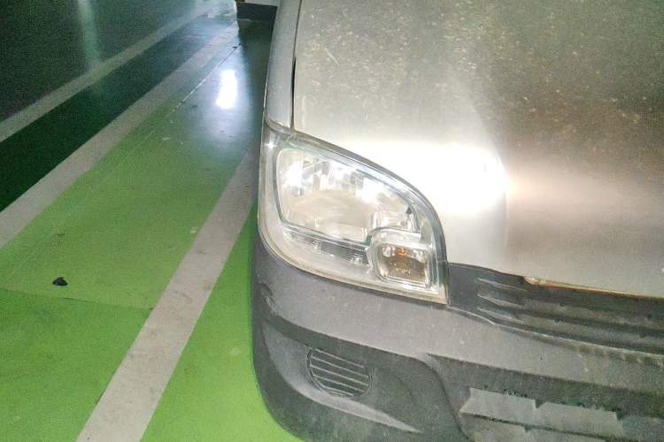 Used Wuling Zhiguang 2020 1.2L Van Utility Model China VI Emission Standard 2 Seats LSI