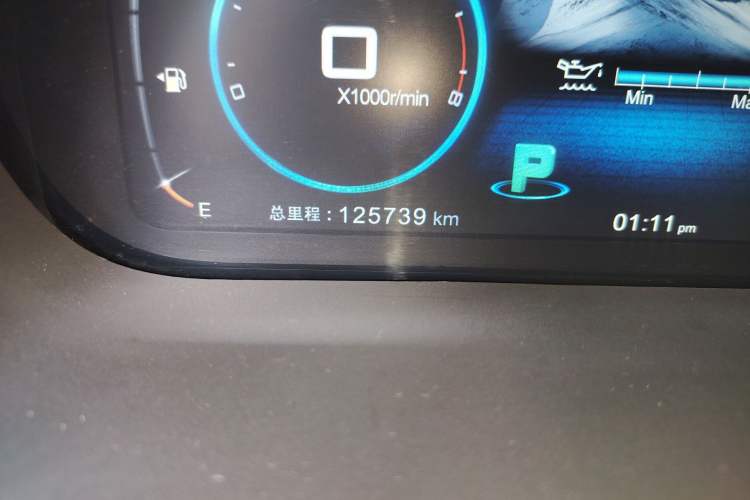 Used BYD Tang New Energy 2017 2.0T Tang 100 Odometer Close Up