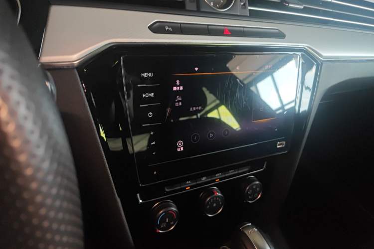 Used Volkswagen Magotan 2023 2 Million Units Limited-Edition 280TSI DSG Comfort Version Audio And AC Panel