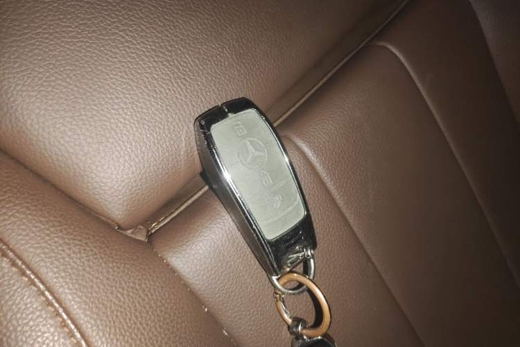 Used Mercedes-Benz GLB 2023 GLB 220 Fashion Model Vehicle Key