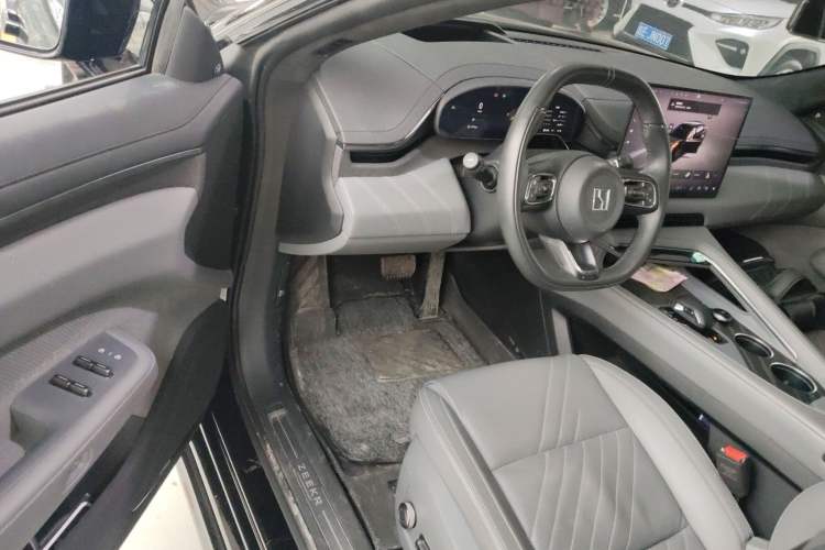 Used Zeekr 001 2024 WE Edition 95 kWh All-Wheel Drive Driver Seat