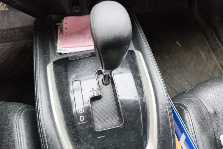 Used Nissan X-Trail 2014 2.0L CVT Comfort Edition 2WD Gear Lever
