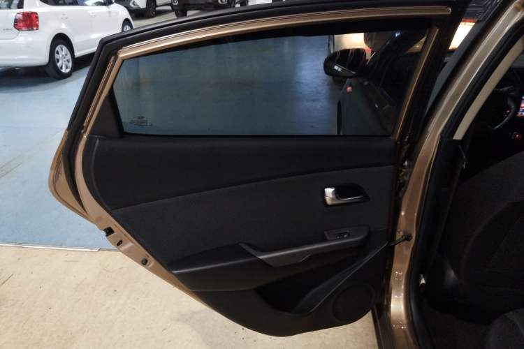 Used Kia K2 2015 Sedan 1.4L Automatic GLS
