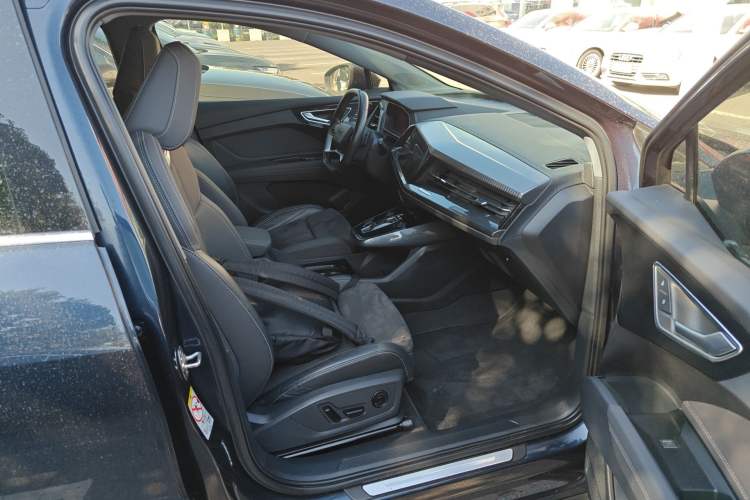 Used Audi Q4 e-tron 2022 50 e-tron quattro Visionary Edition
