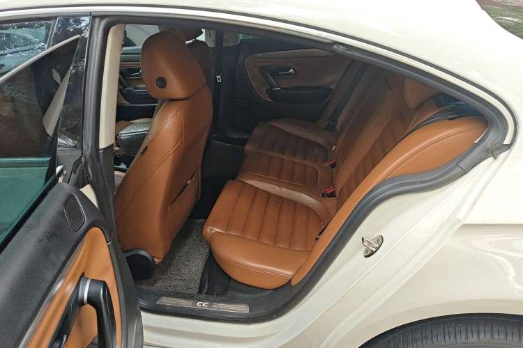 Used Volkswagen FAW-Volkswagen CC 2012 2.0 TSI Luxury Model Left Rear Seat