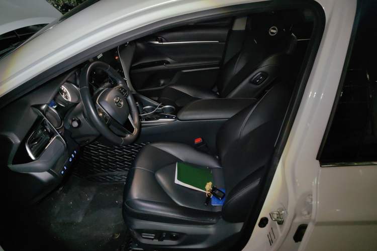 Used Toyota Camry 2021 2.0G Luxury Edition