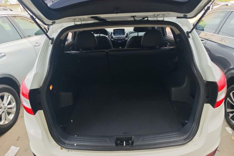 Used Hyundai ix35 2015 2.0L Automatic 2WD Smart Version China V Standard
