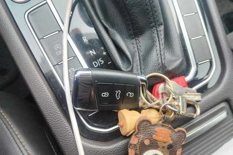 Used Volkswagen Magotan 2018 380TSI DSG Luxury Model Vehicle Key