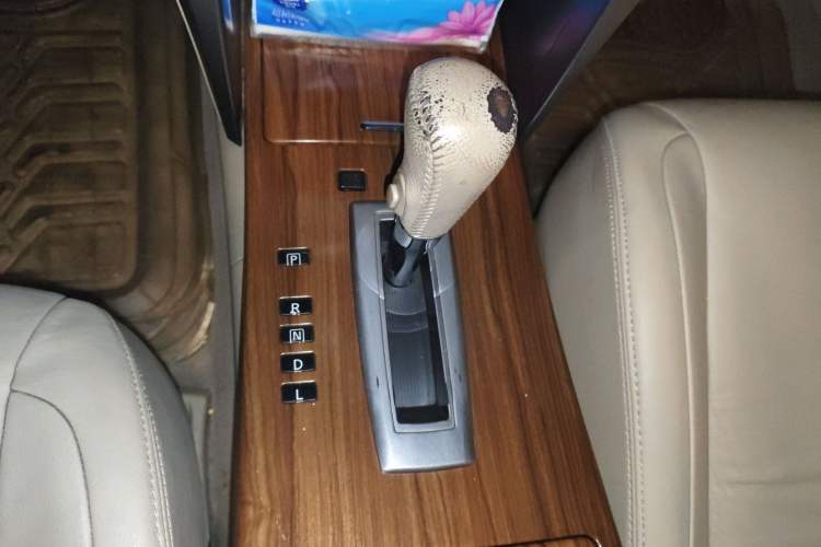 Used Nissan Teana 2011 2.0L XL Comfort Edition Gear Lever