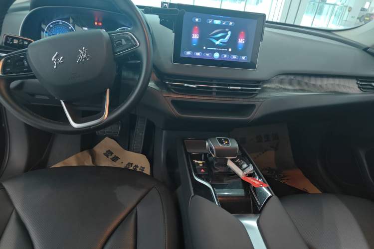 Used Hongqi E-QM5 2022 431 km Charge & Enjoy Edition
