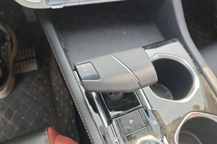 Used CHANGAN Eado 2022 PLUS Blue Whale NE 1.4T GDI DCT Prestige Edition Gear Lever