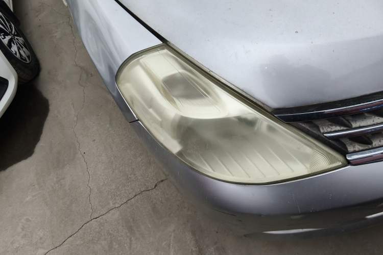 Used Nissan Tiida Sedan 2008 1.6L Manual Fashion Edition Right Front Headlight