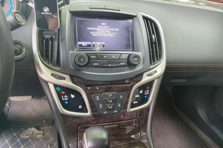 Used Buick LaCrosse 2013 2.4L SIDI Elite Comfort Version Audio And AC Panel