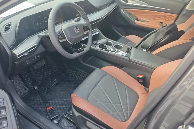 Used CHANGAN Eado 2023 Changan Edition PLUS Blue Whale NE 1.4T GDI DCT Prestige Version Left Front Seat