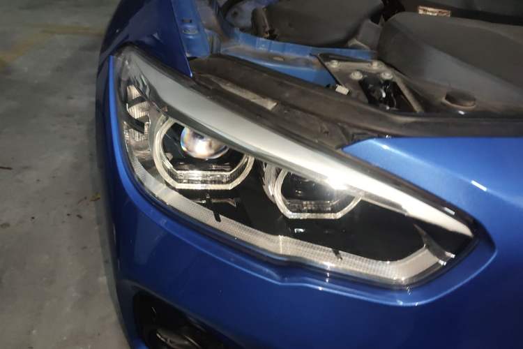 Used BMW 1 Series 2018 120i M Sport Package Right Front Headlight
