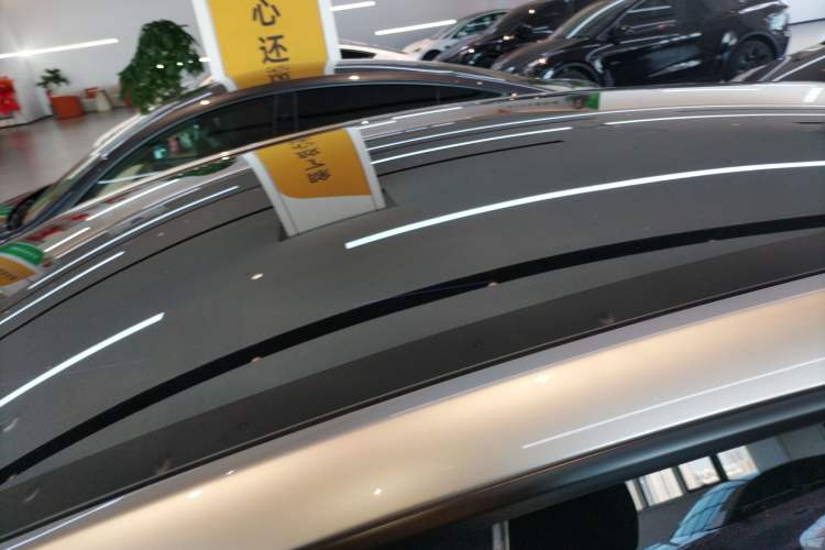 Used Tesla Model Y L 2025 Model Long-Range All-Wheel-Drive Version