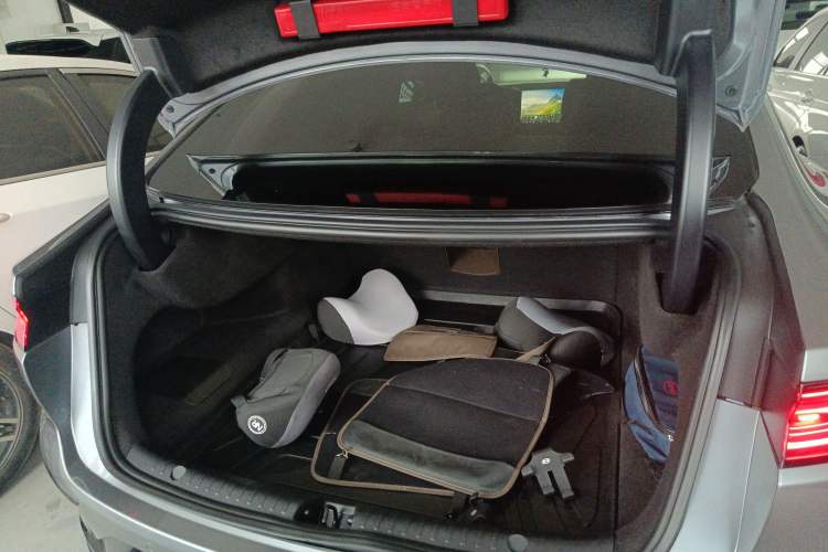 Used BYD Han 2024 DM-i Glory Edition 121KM Prestige Model
