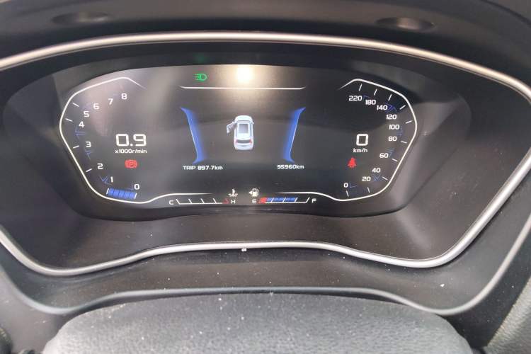 Used Geely Auto Vision X6 2018 1.8L Manual 4G Connect Luxury Edition