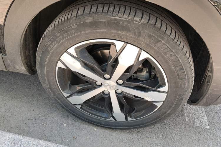 Used Peugeot 4008 2019 360THP BLACKPACK Obsidian Edition Right Front Wheel Hub