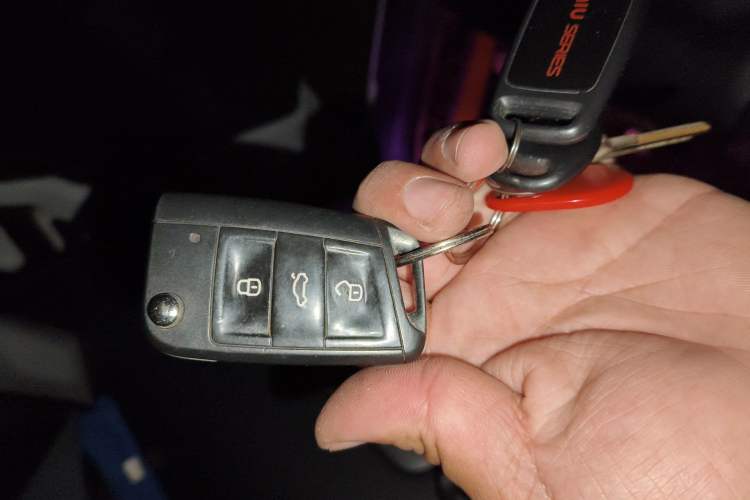 Used Volkswagen Golf 2014 1.4TSI Automatic Luxury Model Vehicle Key