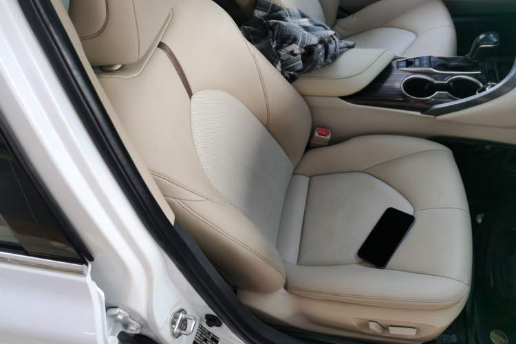 Used Toyota Camry 2019 2.5G Luxury Edition China VI Standard Right Front Seat