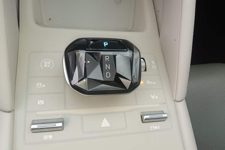 Used BYD Yuan UP 2024 401KM Leading Edition