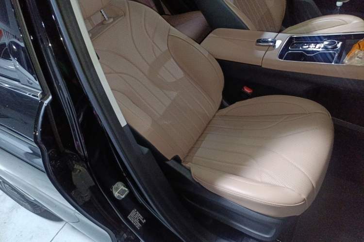 Used Chery Tiggo 8 L 2024 2.0T Two-Wheel Drive Luxury Edition 5 Seats
