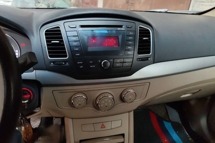 Used Roewe 350 2013 350S 1.5L Manual Xunchi Edition
