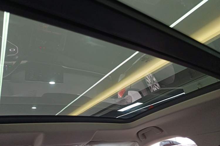 Used Haval H6 2024 1.5T Two-Wheel-Drive Classic Edition Headliner