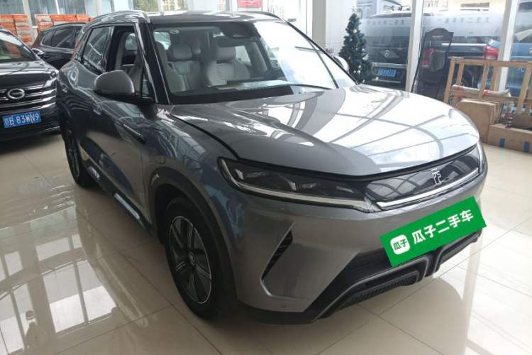 Used BYD Yuan UP 2024 401KM Beyond Edition Front Right 45 Deg