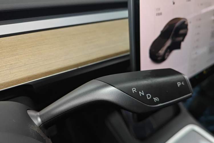 Used Tesla Model Y 2021 Standard Range Rear-Wheel Drive Version Gear Lever