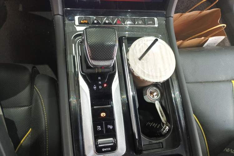 Used Hongqi H6 2023 2.0T ZhiZhen Edition