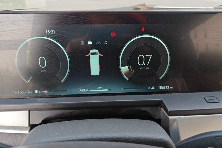 Used Foton Hi-VAN 2024 2.0T Manual Long-Wheelbase Mid-Top Rear Single Tire 5/6/7/9-Seater Odometer Close Up