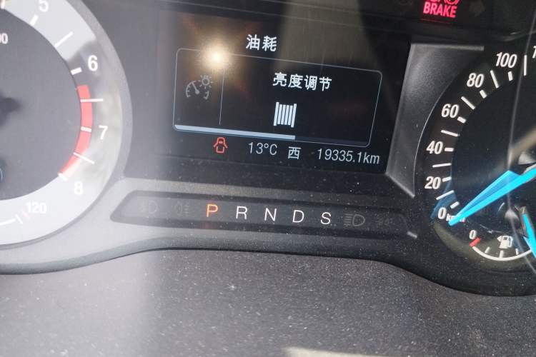 Used Ford Edge 2018 Facelifted EcoBoost 245 Two-Wheel-Drive Platinum Edition 5 Seats China V Emission Standard Odometer Close Up