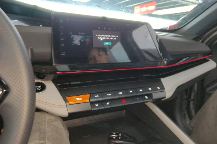 Used Changan UNI-V iDD 2024 Blue Whale Smart Electric iDD 136km Luxury Model