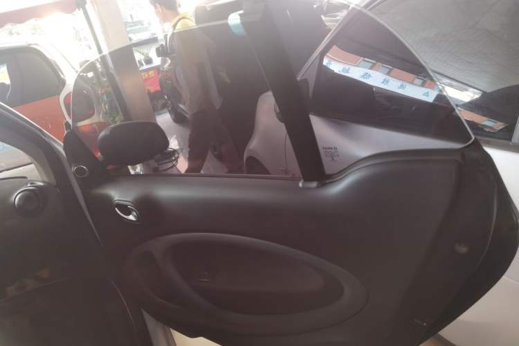 Used smart fortwo 2017 1.0L 52kW New Sound Special Edition China V Emission Standard
