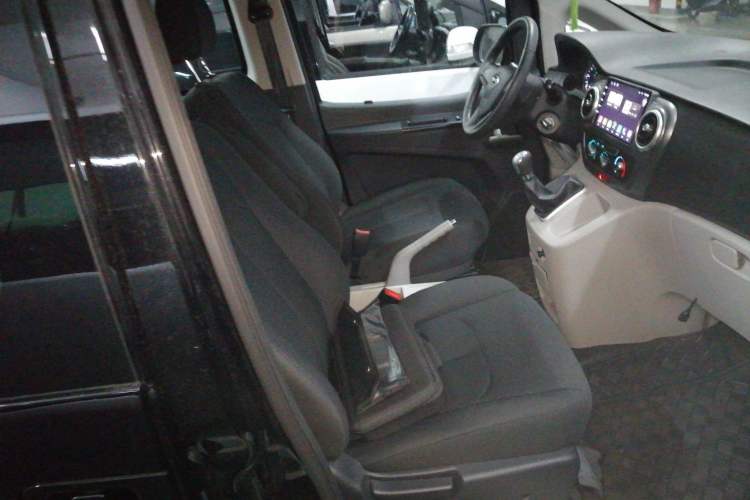 Used JAC Refine M3 2023 PLUS 1.8L 7/8-seater Elite Edition