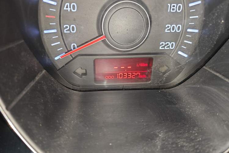 Used Kia K2 2012 Sedan 1.4L MT GLS Commemorative Edition