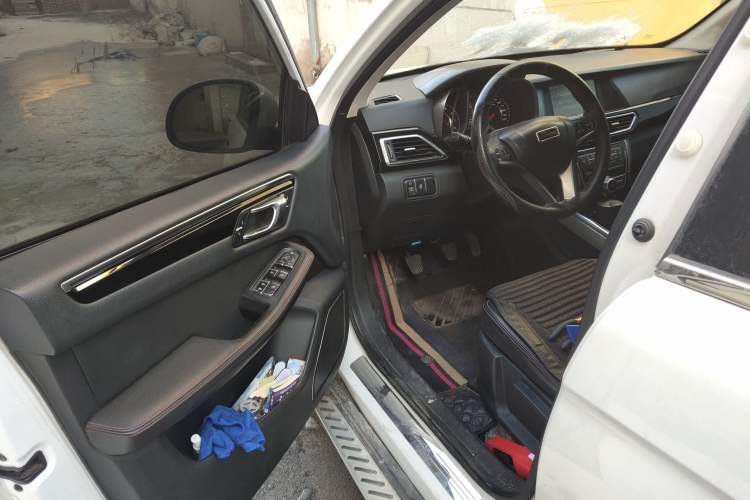 Used Zotye Domy X5 2015 1.5T Manual Luxury Version China IV Standard Driver Seat