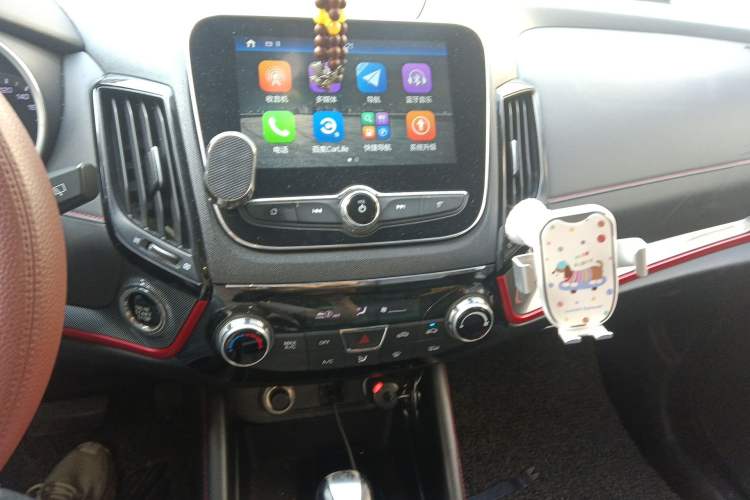 Used CHANGAN CS55 2018 1.5T Automatic Colorful Edition China V Standard
