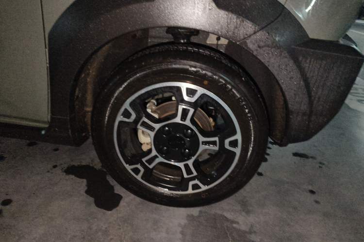 Used Geely Galaxy Panda 2025 210km Panda Rider Right Front Wheel Hub