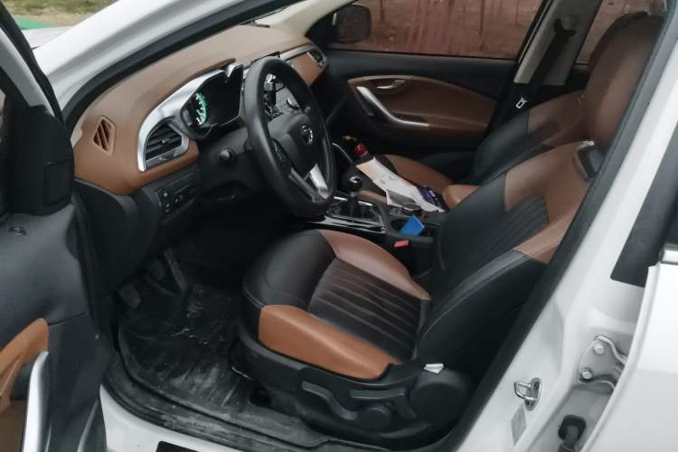 Used Soueast DX7 2017 1.5T Manual Triumph Edition
