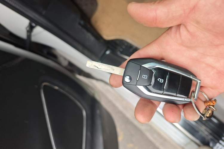 Used SAIC MAXUS G10 2021 2.0T Manual Elite Edition Diesel 7-Seater