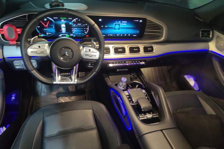 Used Mercedes-Benz GLE AMG 2020 AMG GLE 53 4MATIC+ Center Console