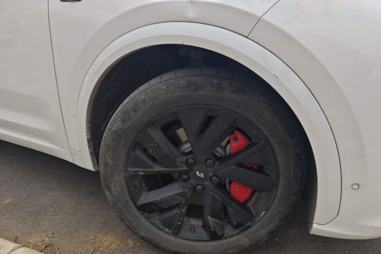 Used Li Auto L7 2023 Air model Right Front Wheel Hub